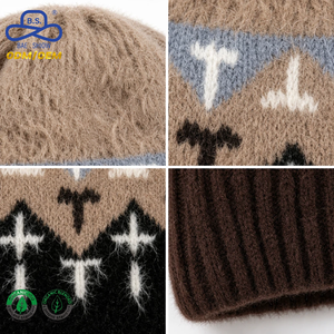 <span class=keywords><strong>Bonnet</strong></span> en tricot brossé et duveteux, motif Fair Isle jacquard, bordure zigzag, revers côtelé croisé, style festif confortable, fournisseur ODM OEM - Product Image 2