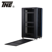 Armoires de serveur réseau 12U-47U en acier SPCC de qualité supérieure, fabrication robuste, armoire de serveur sur pied, rack de serveur IP20 en stock
