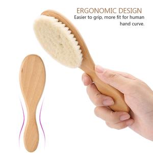 Cepillo de pelo de madera natural con cerdas suaves de cabra, masajeador de cuero cabelludo, cepillo antiestático - Product Image 5