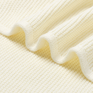 Couverture en coton biologique 100 % tricotée au crochet, unie, pour bébé, vente en gros - Product Image 2