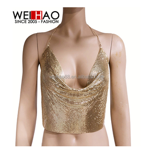 Tops cortos de Metal brillante sexis a la moda para mujer, camisetas sin mangas cortas con cuello Halter y lentejuelas para fiesta de verano para mujer - Product Image 1