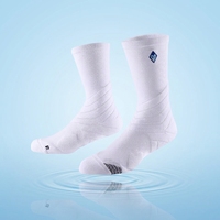 Chaussettes de sport de compression professionnelles pour le basketball et le cyclisme, nouvelles, mi-mollet, antidérapantes avec grip triangulaire