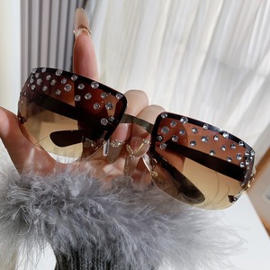 Lunettes de soleil rétro en strass, monture complète rectangulaire, UV400, protection solaire pour femmes, lunettes de mode - Product Image 4