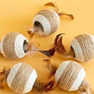 لعبة القط السيزال مختلفة مقاومة للاهتراء رنين الصوت التفاعلية لعبة القط السيزال الكرة مع الريش - Product Image 5