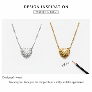สร้อยคอรูปหัวใจแบบมีลาย สแตนเลสสตีล ชุบทอง 14K แบบสุญญากาศ จี้แบบมีร่อง สร้อยแบบเส้นเล็ก เครื่องประดับ - Product Image 4