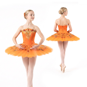ชุดบัลเลต์สำหรับการแสดงบนเวที รุ่น Firebird Variation แบบ Pancake Tutu ประดับด้วยงานปักลายรูปนกยูงสีส้มทองและคริสตัล - Product Image 2
