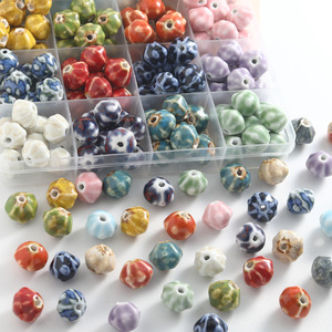 Cuentas de Cerámica Esmaltadas Irregulares Coloridas de 11*13mm, Cuentas de Porcelana con Forma Geométrica de Linterna para Hacer Collares y Pulseras - Product Image 2