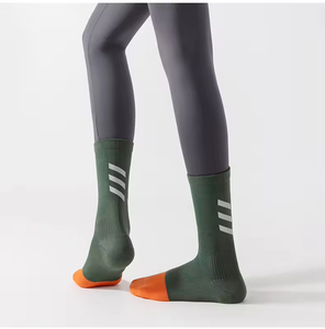 Seamless Toe High Reflective Night Safety Outdoor Hiking Reflective Running Cycling <b>Socks</b> High Quality Wholesale - Product Image 2