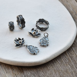 Sanqi <b>Silver</b> Lotus Pendant Spacer <b>Beads</b> Small Fish Barrel <b>Beads</b> For Bracelet Making DIY Jewelry Material - Product Image 3