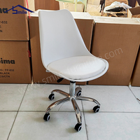 Chaise de salle à manger ergonomique moderne pivotante, hauteur réglable, dossier en plastique avec assise en PU souple, pieds en métal pour la maison, le bureau et la salle à manger