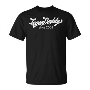 T-shirt Legendaddy Since 2006 nera da uomo per abbigliamento casual - Product Image 2