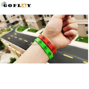 Wholesale customize football silicone rubber wristband bracelets style football