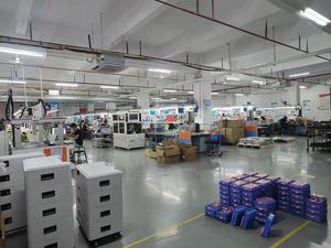 Batería de almacenamiento de energía solar para el hogar apilada de bajo precio de 48V Lifepo4 51,2 V 100ah 200ah 300ah 5kwh 10kwh 15kwh batería de iones de litio - Product Image 3