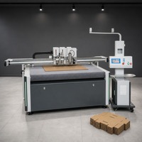 Automatische invoer oscillerende mes snijplotter machine voor het snijden van kartonnen cadeaudozen en stickers