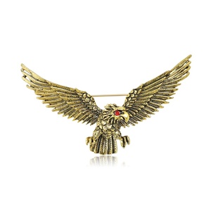 Novo Broche Vintage de Águia em Liga com Strass para Banquetes Femininos, Joia Exquisita e Versátil para Presentes - Product Image 6