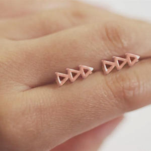 E2299 Pendientes geométricos de oro rosa para mujer, joyería de moda, material de aleación de zinc - Product Image 3