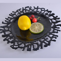 Assiette de présentation en plastique de luxe moderne de 13 pouces, écologique, pour mariage et fête, personnalisable, design INS, en stock
