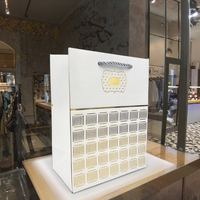 Sacs en papier imprimés classiques de luxe en feuille d'or petites, moyennes et grandes tailles pour parfum/vin Emballage cadeau classique de qualité supérieure