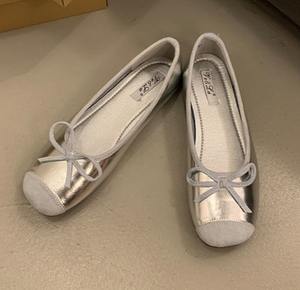 Zapatos planos formales estilo francés, zapatos rojos pequeños para mujer, modelo primavera/otoño 2026, zapatos de ballet plateados con suela suave - Product Image 6