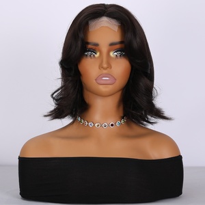 New Futura Nâu Ngắn Xoăn Ren Tóc Giả Supple Tự Nhiên Nhỏ Ren <span class=keywords><strong>Bangs</strong></span> Mũ Dành Cho Phụ Nữ Mô Hình Sm1681 - Product Image 1