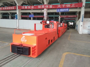 7 Tonnen Schmalspur-Mine-Tunnel-Transport-Trolley-Traktor - Product Image 4