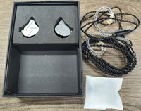 Écouteurs hybrides 10 Unit Hybrid IEM 2DD 8BA avec câble détachable, circum-auriculaires, en métal mat, prise jack 3,5 mm, connecteur 0,78 mm, 106 dB, 220 ohms, 20 20000 Hz, boîte cadeau