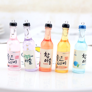 ขวดเครื่องดื่มเกาหลีแบบ 3 มิติ ของเล่นจิ๋วจำลองไวน์น้ำ ตุ๊กตาเด็ก ของเล่นบ้านตุ๊กตา DIY เครื่องประดับจี้ลูกปัด - Product Image 2