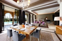 CRETION Maroc Ensemble chambre d'hôtel de luxe moderne Lit en bois massif sculpté à la main pour Riads 5 étoiles