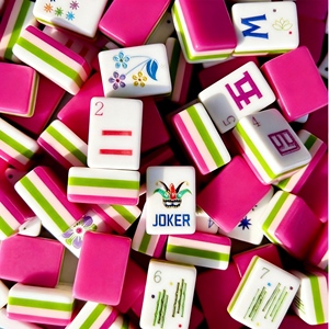 ชุดไพ่นกกระจอกอเมริกันอะคริลิคสุดหรูทันสมัยแบบอัตโนมัติ พร้อมชื่อย่อสั่งทำพิเศษ สำหรับเล่นคาสิโน 4 ผู้เล่น - Product Image 1