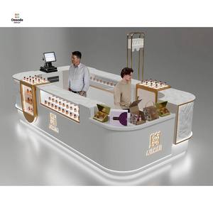 Exhibidores de Perfumes de Lujo Personalizados en Madera y Oro |   Diseño Personalizado y Soluciones Completas para Tiendas Minoristas, Exhibición de Perfumes para Tiendas - Product Image 1