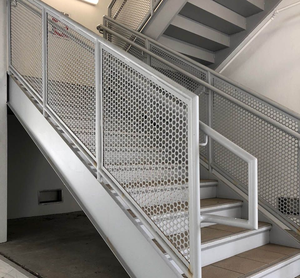 Rampe de sécurité commerciale standard en aluminium pour les infrastructures publiques et la construction, avec une conception structurelle fiable - Product Image 4