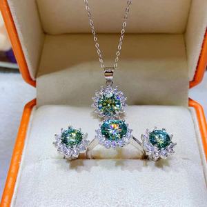 1ct 2ct Vvs Gra сертифицированное 925 Ожерелье из стерлингового серебра серьги кольцо зеленый Муассанит комплект ювелирных изделий для женщин - Product Image 6