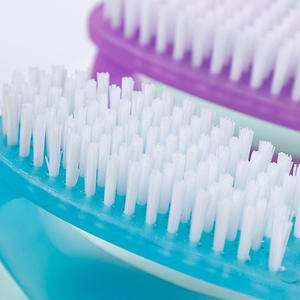 Mini cepillo de uñas de plástico, herramienta de limpieza y masaje para el cuidado de las uñas, 8.5x3.5x5cm, forma de pelo plano, varios colores, personalizable - Product Image 1