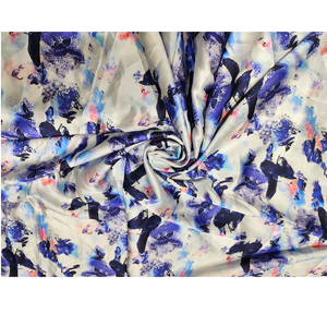 Tela Satén Estampada 100% Poliéster Suave y Lisa Multicolor para Manualidades de Costura, Diseño de Vestidos de Novia y Decoración - Product Image 1