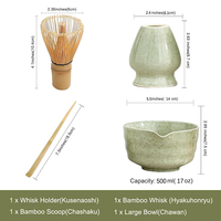 Coffret cadeau matcha personnalisé avec logo, 4 accessoires pour le matcha, comprenant un fouet en bambou, une cuillère à thé, un bol traditionnel et un support pour fouet