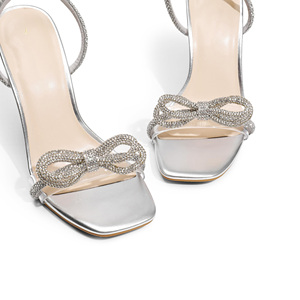 Nouvelles Sandales Chaussures à Talons Hauts Aiguilles pour Femme avec Bride Arrière en PVC Transparent Cristal, Double Nœud, Bride à la Cheville et Bout Carré pour Soirée et Mariage - Product Image 3