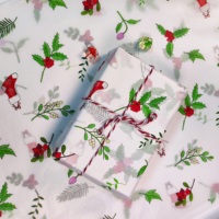 Papier de soie de Noël rose festif 17GSM, feuilles de papier de soie artisanales blanches, rouges et vertes 50*70cm pour garnir les sacs cadeaux