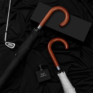 Parapluie droit de golf promotionnel semi-automatique à manche en bois coupe-vent britannique, impression personnalisée de logo en gros - Product Image 1