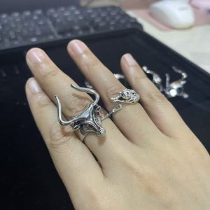 Bague ouverte réglable en alliage, style rétro punk <span class=keywords><strong>européen</strong></span>-américain, motif serpent, lézard, <span class=keywords><strong>chien</strong></span>, pharaon, exagérée et imposante, unisexe, électroplaquée - Product Image 2