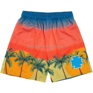 Nouveaux shorts de sport basiques en polyester avec logo imprimé personnalisé pour hommes, shorts de course et de jogging - Product Image 2