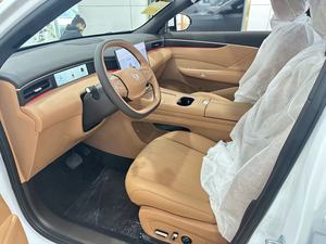 Autonomie réelle de 2,4 L par 100 km : le Dongfeng Aeolus L8 PHEV met fin à l'anxiété de l'autonomie sans alourdir le budget familial. - Product Image 2