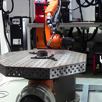 Robot de soudage KUKA 6 axes KR 8 R1640-2 PLC Arc Fronius avec positionneur rotatif, torche de soudage, poste de travail automatique 8000 DE, garantie 1 an