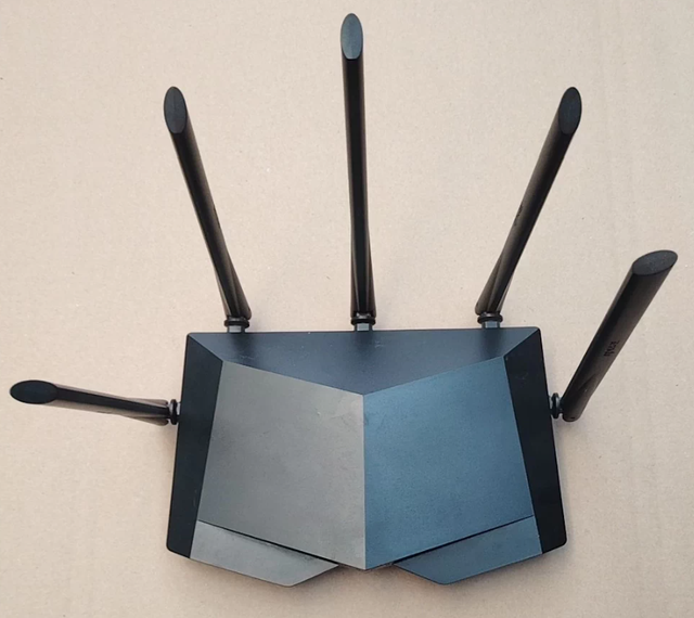 Tenda AC7 1200mbps High-Performance WiFi Router FTTH Ready SC Network Extender Wall Penetration Antennas 2.4Ghz/5.0Ghz for Home