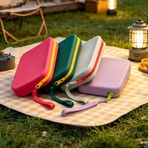 Bolsa de Almacenamiento de Cosméticos Portátil de Gran Capacidad, con Asa Suave, Diseño de Caramelos, Cierre de Cremallera, Impermeable, de Silicona, para Brochas de Maquillaje - Product Image 1
