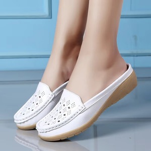 Nuove Scarpe <span class=keywords><strong>da</strong></span> Donna alla Moda 2026, Traspiranti con Plateau, Slip-On, Mezze Ciabatte Traforate per Infermiere di Mezza Età - Product Image 4