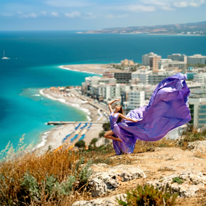 Nuevo Vestido Elegante Morado con Cola Larga para Sesión de Fotos en la Costa, Vestido de Satén de Seda Fluido Lavanda para Promenade - Product Image 1