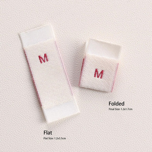 ป้ายเสื้อผ้าทอแบบม้วนตัดด้วยเลเซอร์ ความหนาแน่นสูง เป็นมิตรกับสิ่งแวดล้อม ป้ายทอแบรนด์ส่วนตัวสำหรับเสื้อผ้าและเครื่องประดับแบบกำหนดเอง - Product Image 5