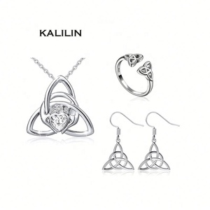 Ensemble de bijoux en argent sterling 925 avec nœud celtique irlandais Claddagh et zircon, cadeau de mariage et d'anniversaire, collier/boucles d'oreilles/bague unisexe - Product Image 1