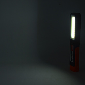 Lampe de travail COB rechargeable, corps en plastique noir, éclairage rouge, portable, pour réparation d'urgence - Product Image 2