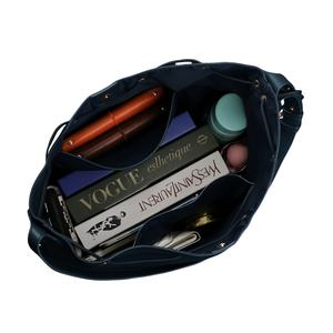 Sacs à bandoulière en cuir PU durables pour femmes à faible MOQ, avec deux sangles et fermeture à bouton – Conception imperméable personnalisable, fabricants chinois - Product Image 2